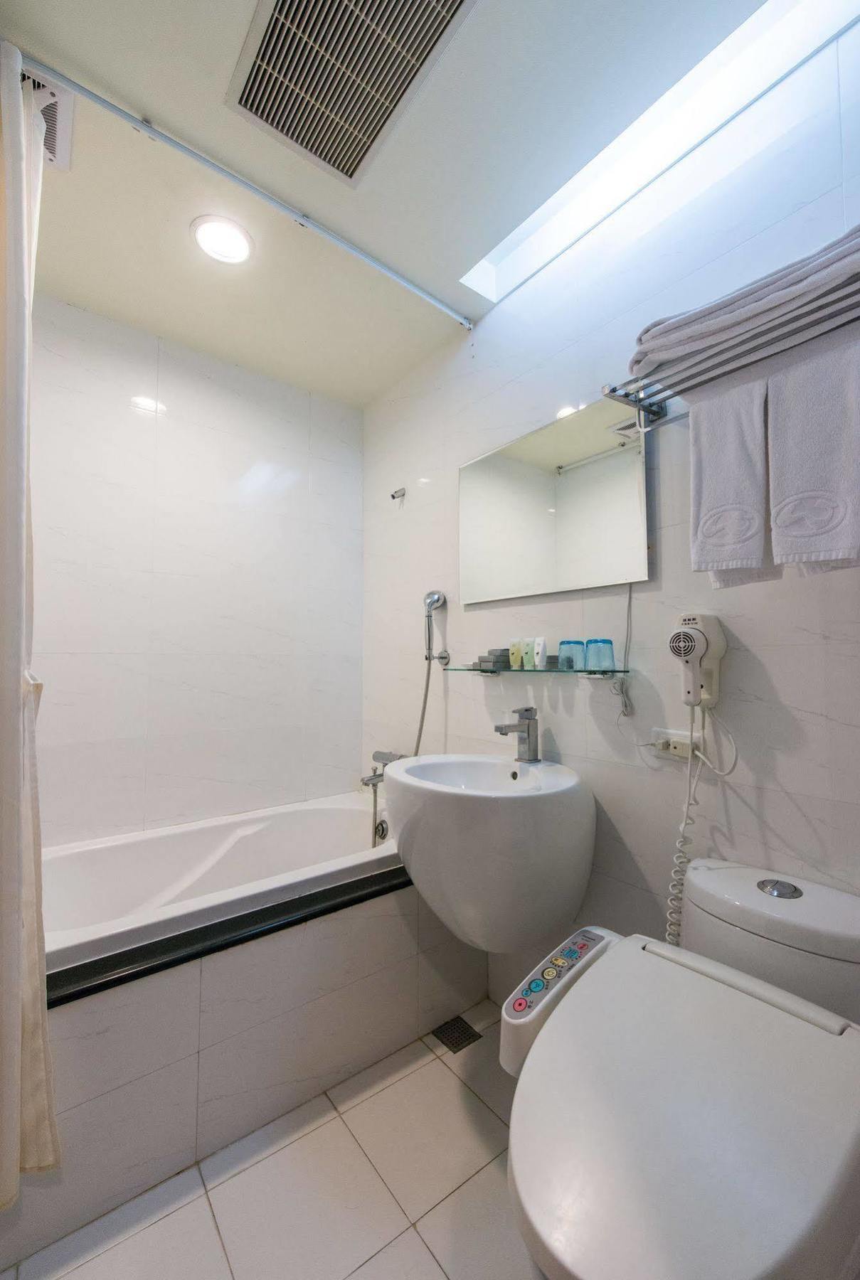 Wish Hotel Тайпей Екстериор снимка